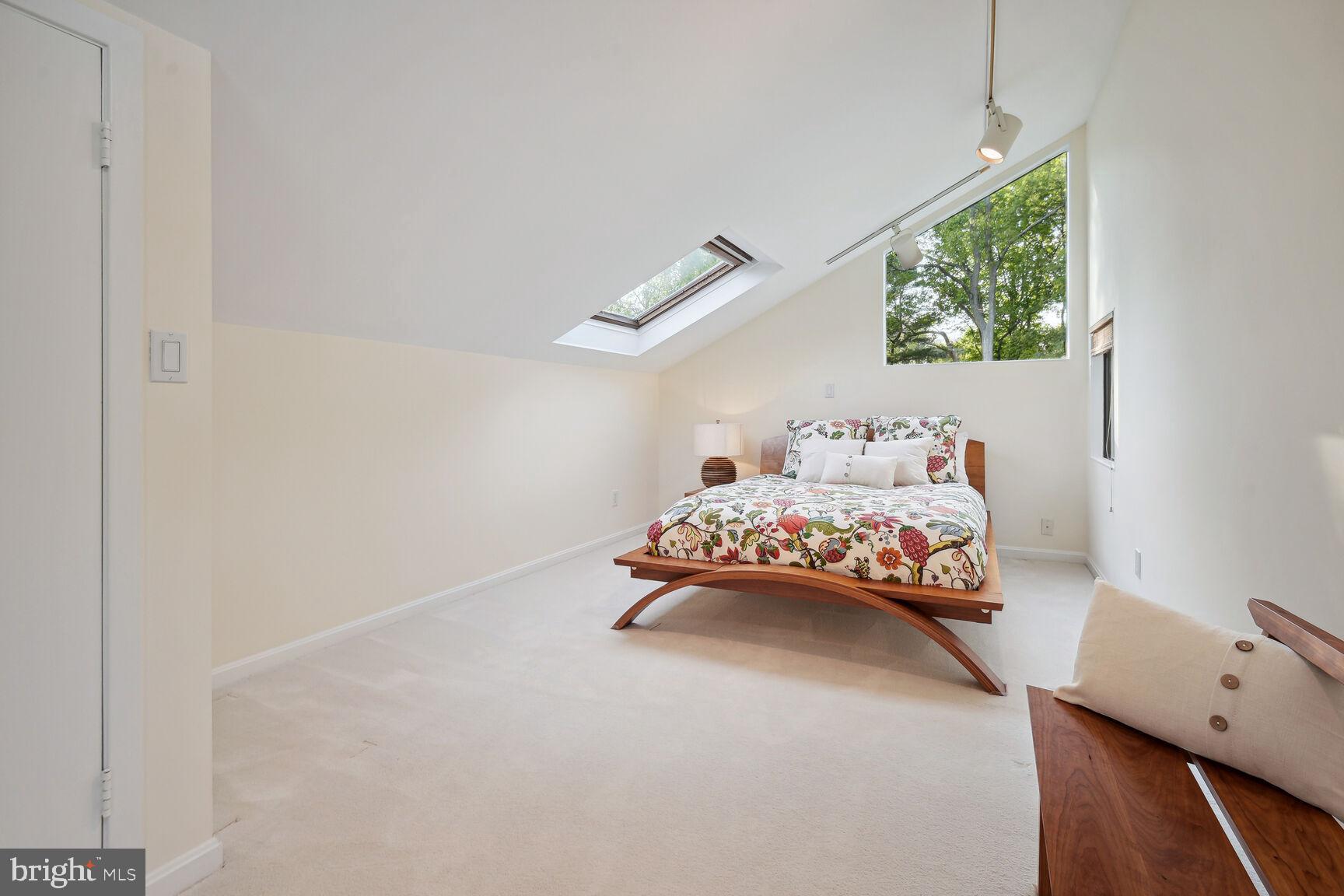 808 CROOKED CROW LANE