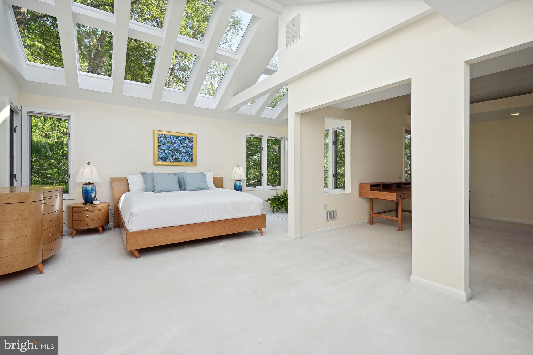 808 CROOKED CROW LANE