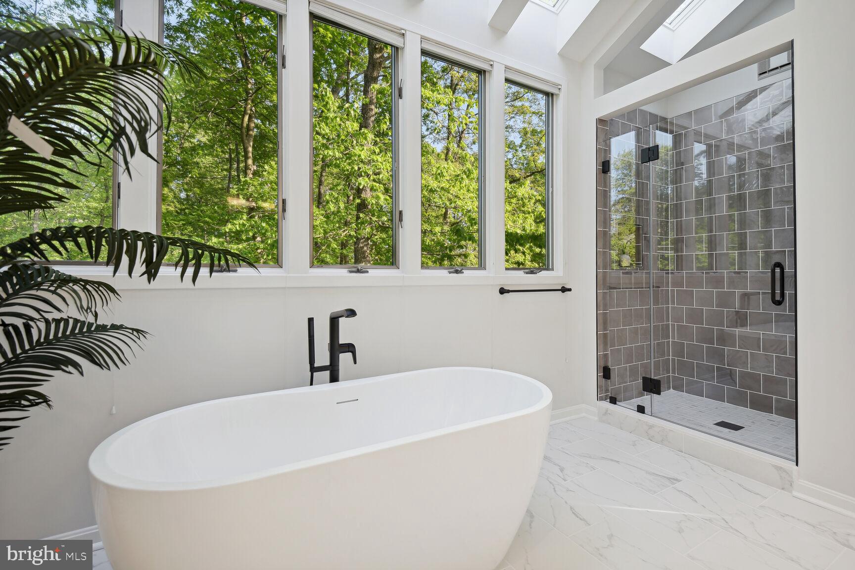 808 CROOKED CROW LANE