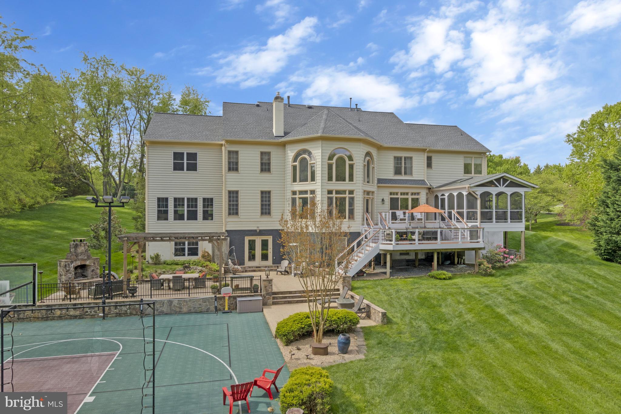 10402 VAN PATTEN LANE