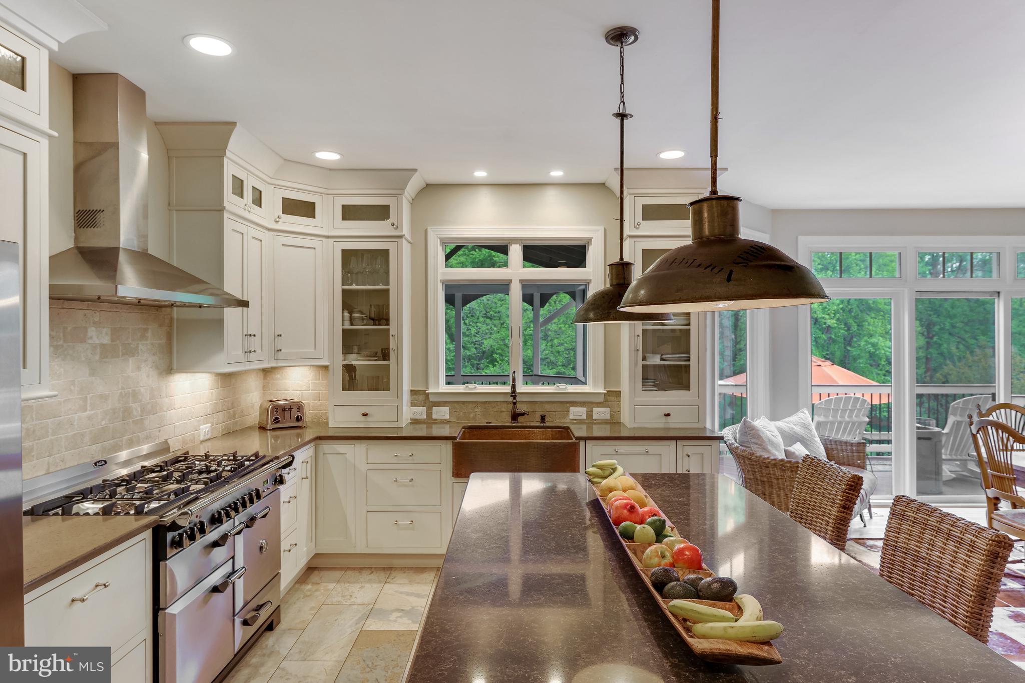 10402 VAN PATTEN LANE