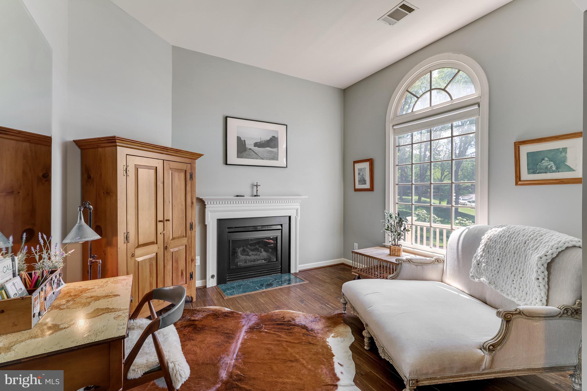 10402 VAN PATTEN LANE