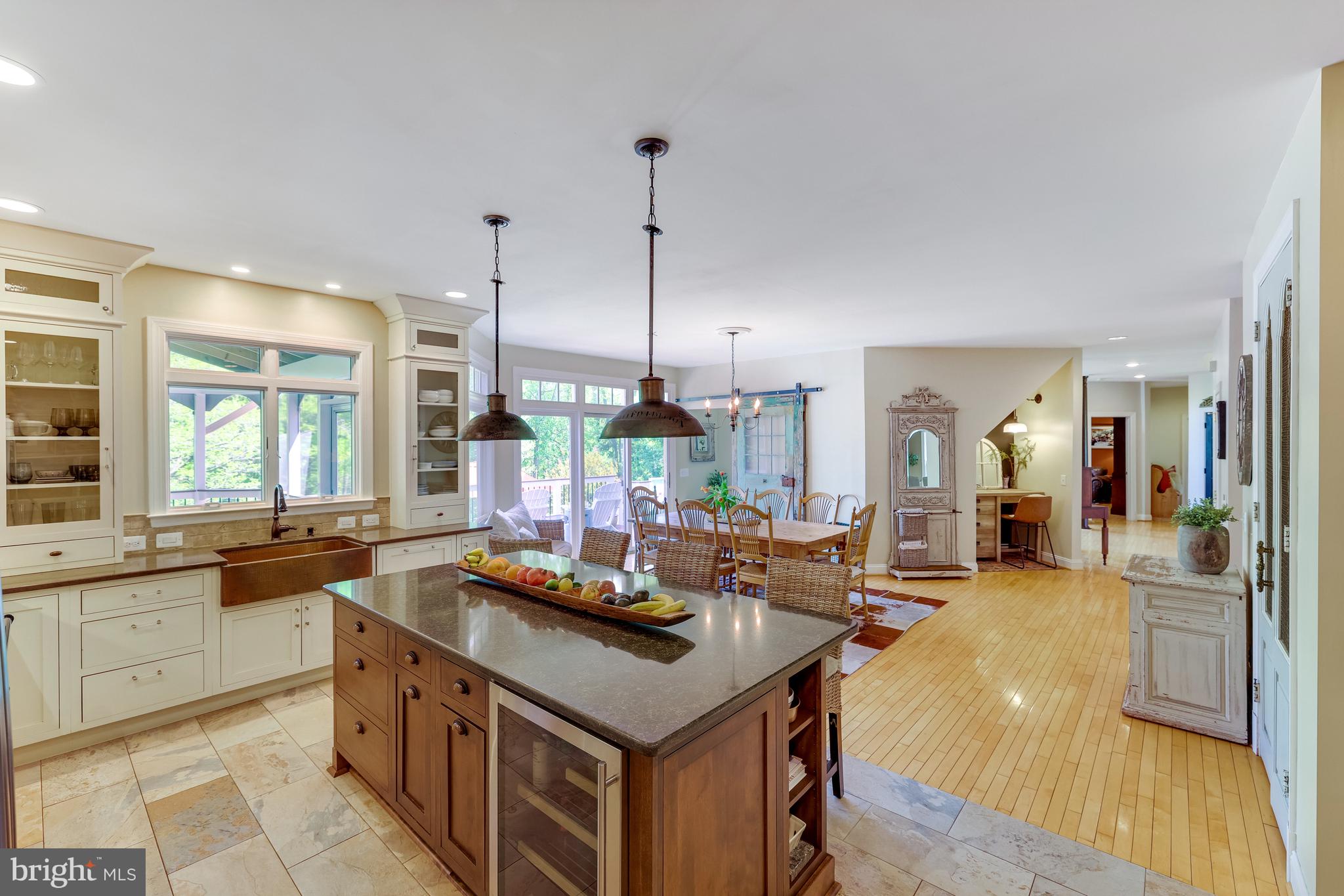 10402 VAN PATTEN LANE