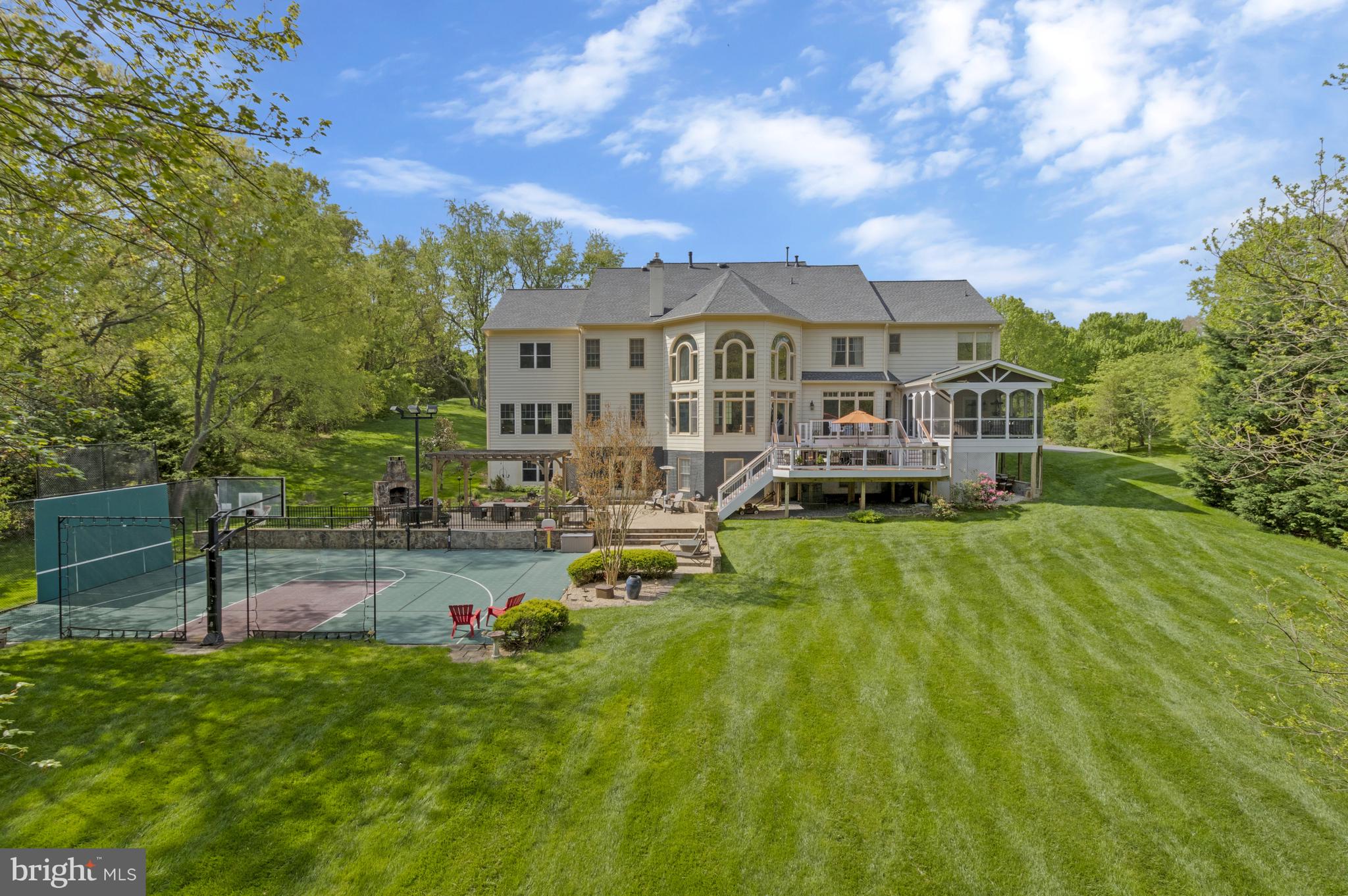 10402 VAN PATTEN LANE