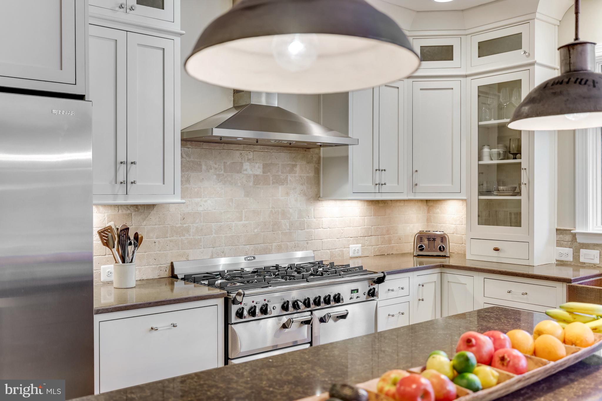 10402 VAN PATTEN LANE