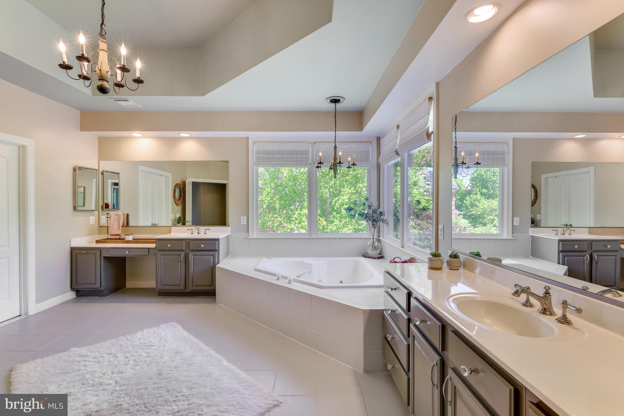 10402 VAN PATTEN LANE