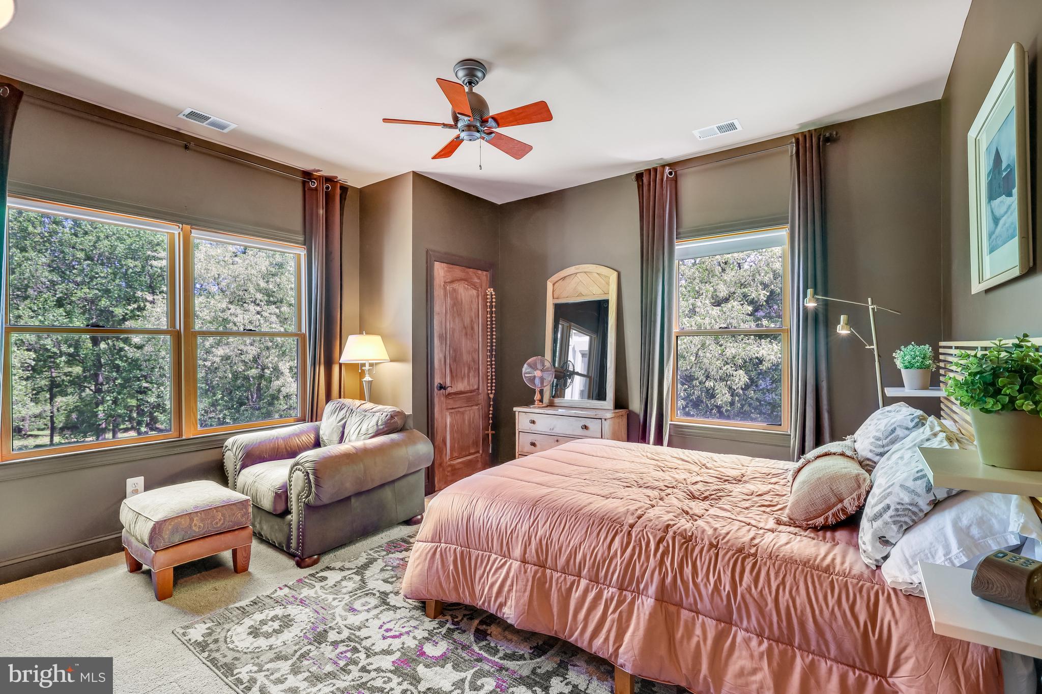 10402 VAN PATTEN LANE