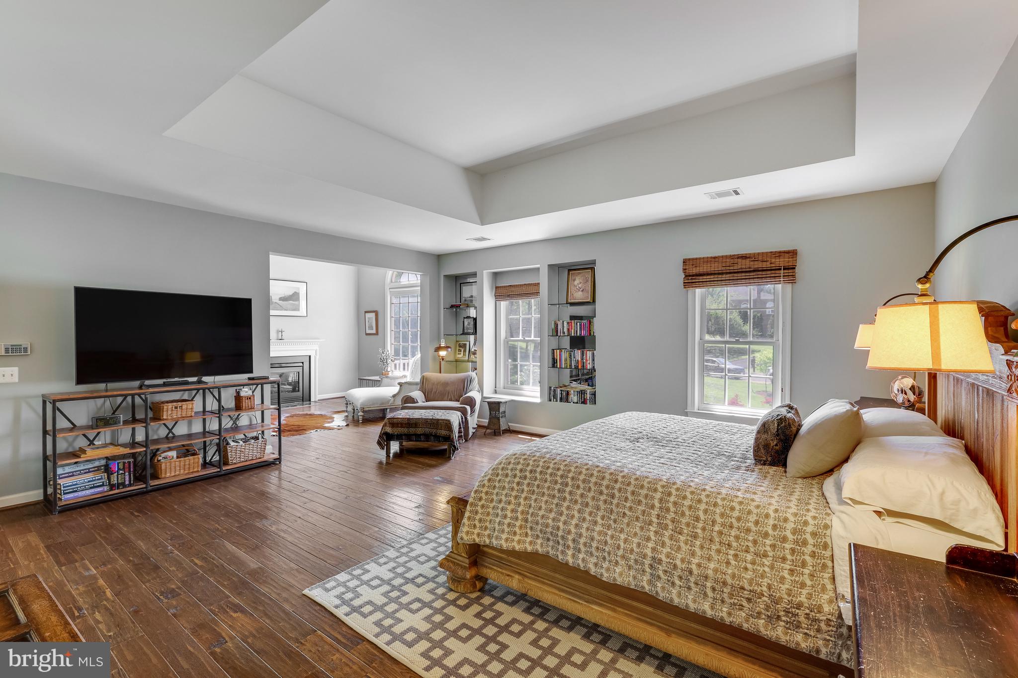 10402 VAN PATTEN LANE