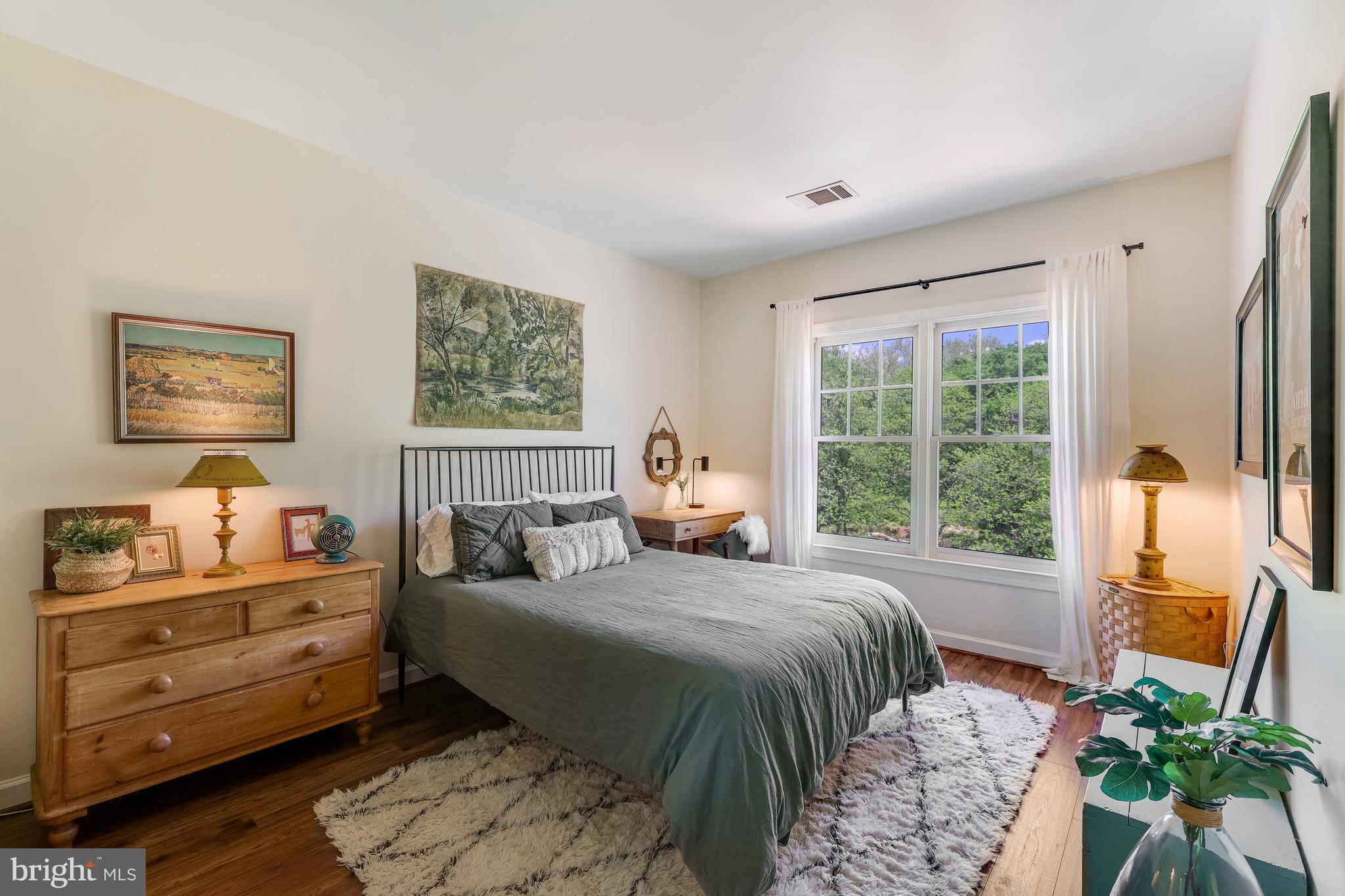 10402 VAN PATTEN LANE