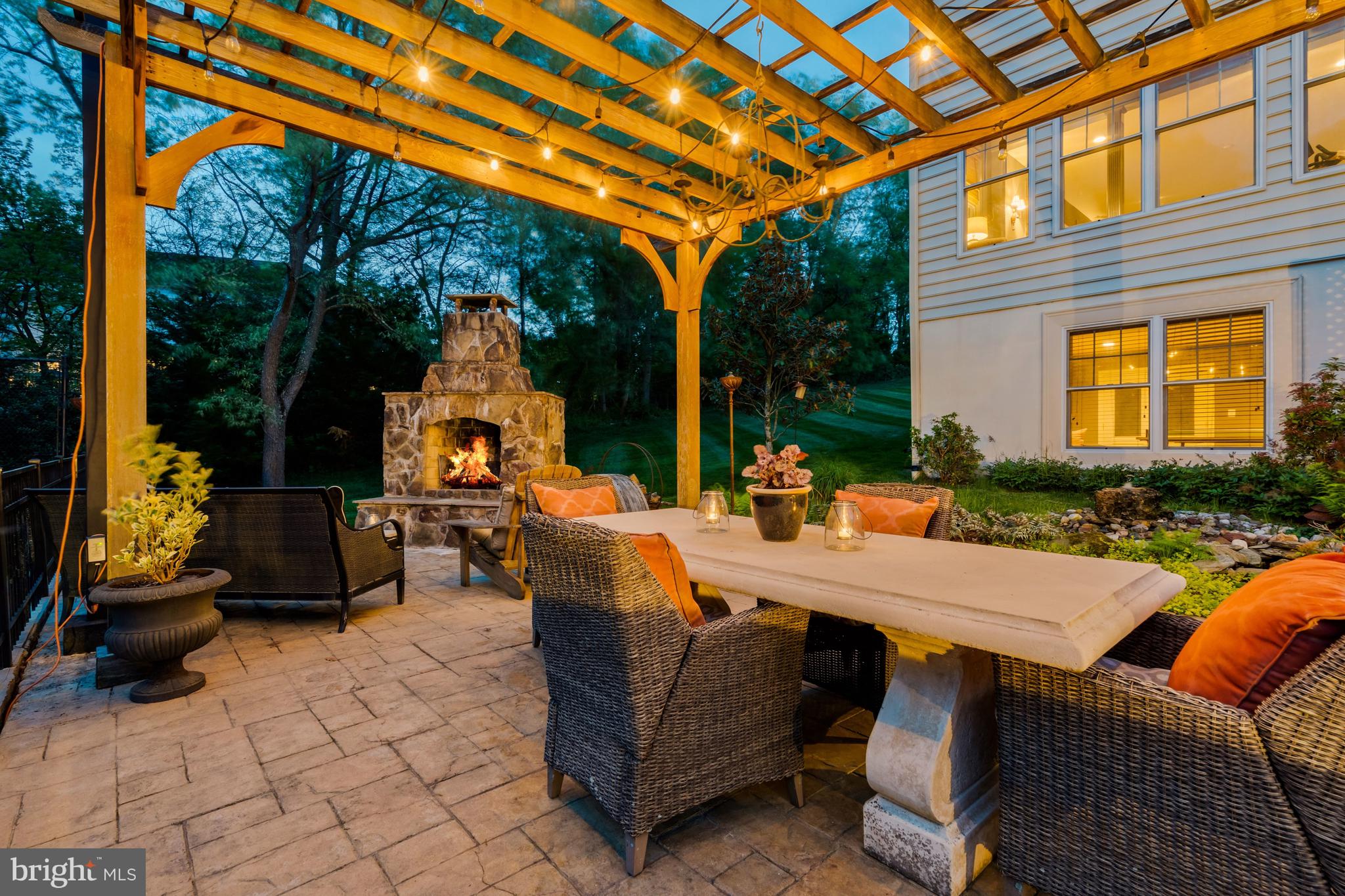 10402 VAN PATTEN LANE