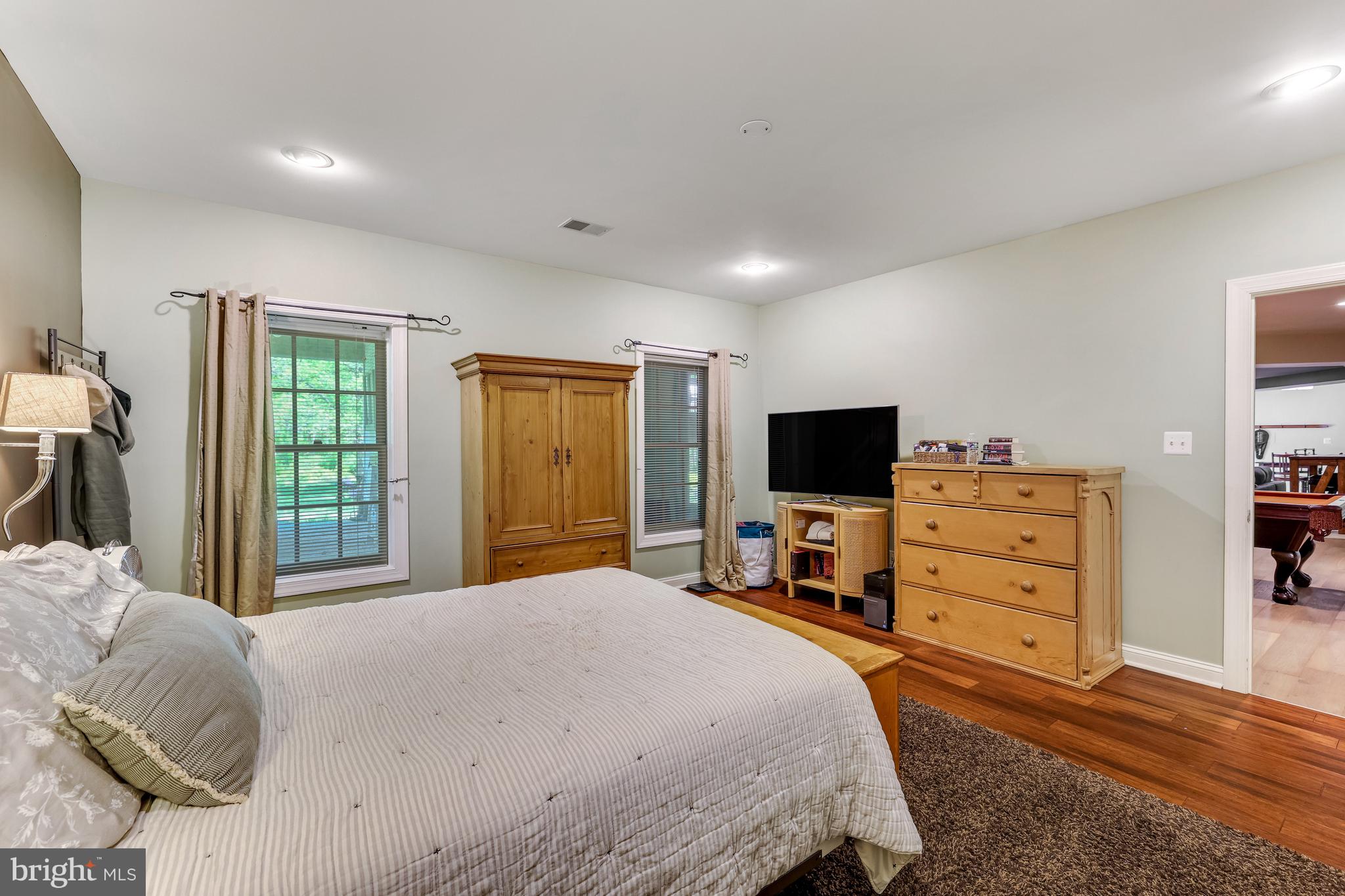 10402 VAN PATTEN LANE