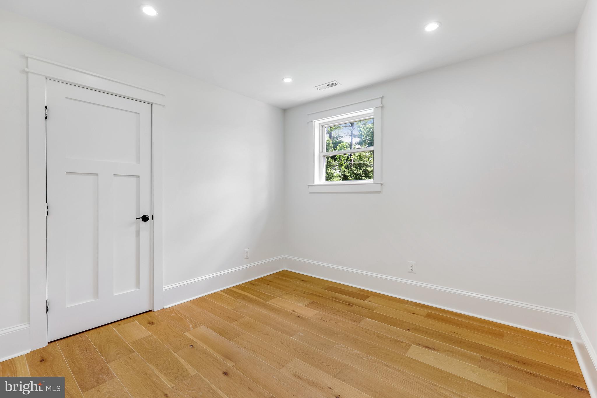 844 CONSTELLATION DRIVE