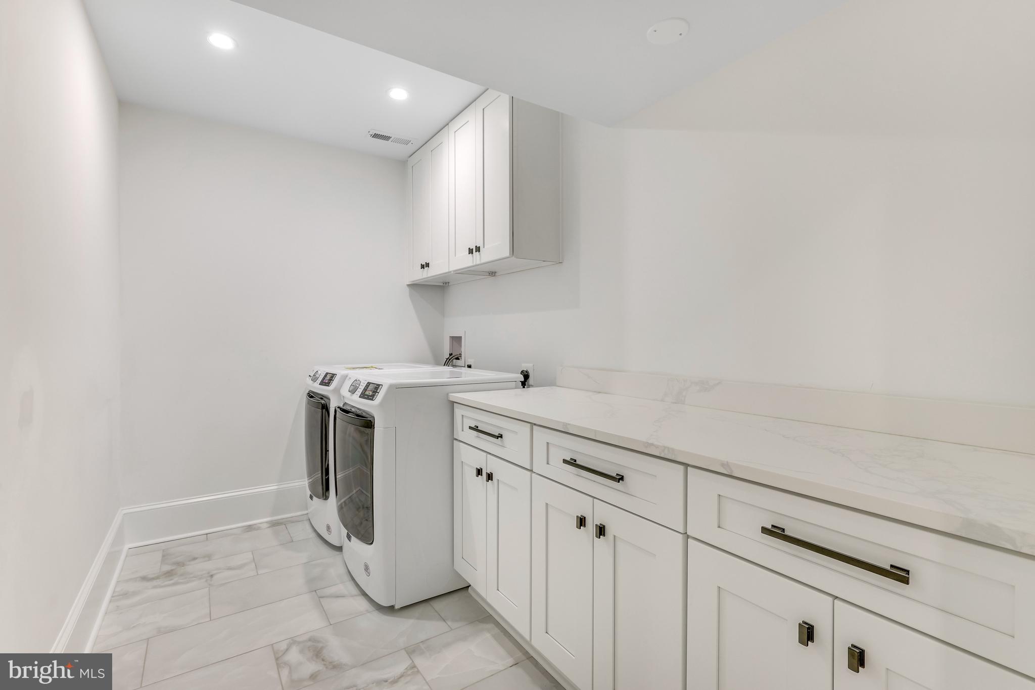 844 CONSTELLATION DRIVE