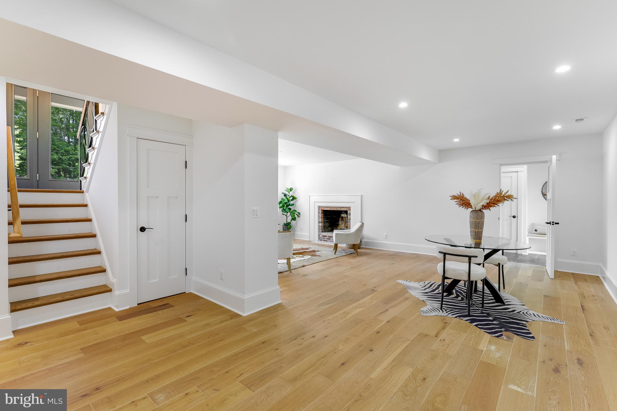 844 CONSTELLATION DRIVE