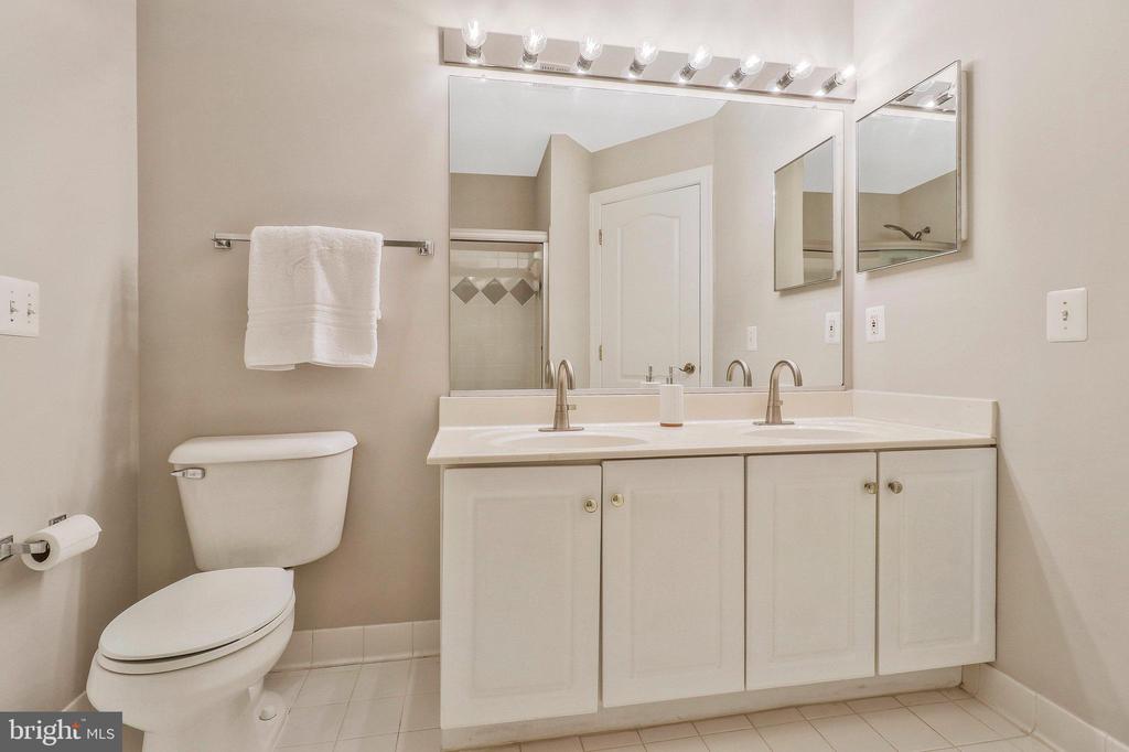 10403 VAN PATTEN LANE
