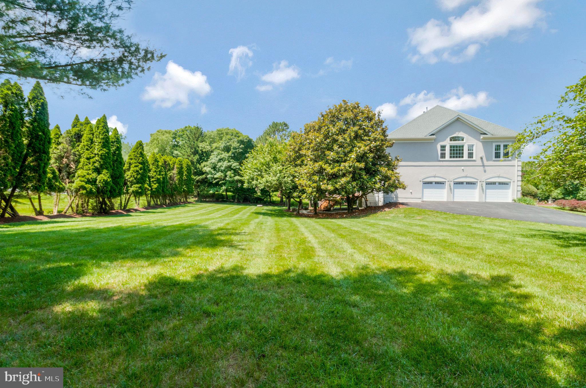 10403 VAN PATTEN LANE