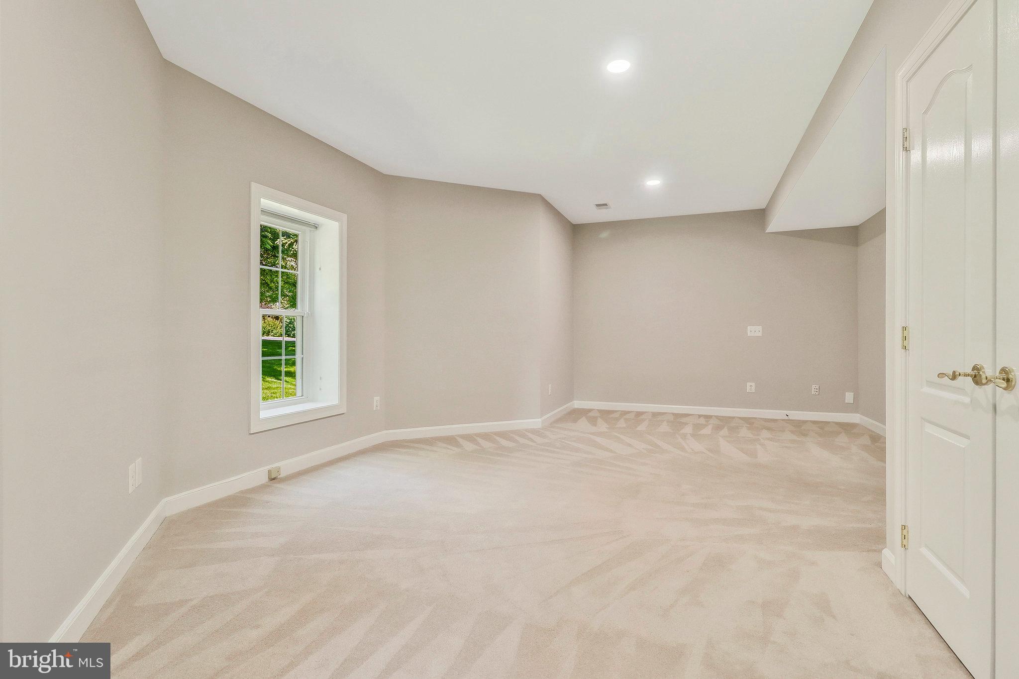 10403 VAN PATTEN LANE