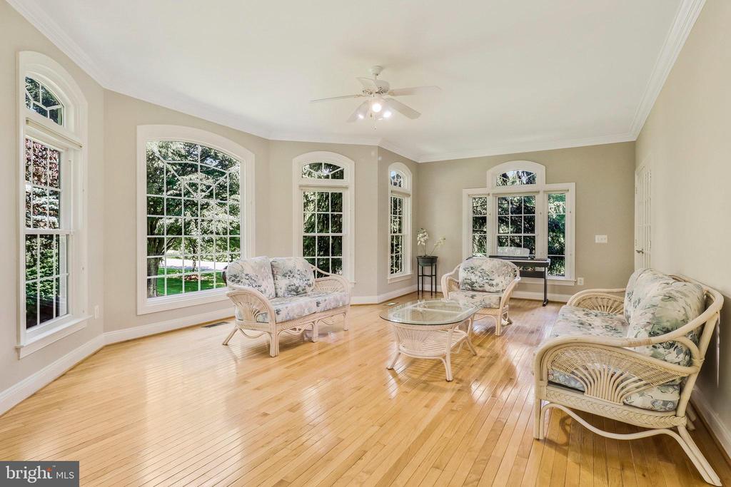 10403 VAN PATTEN LANE