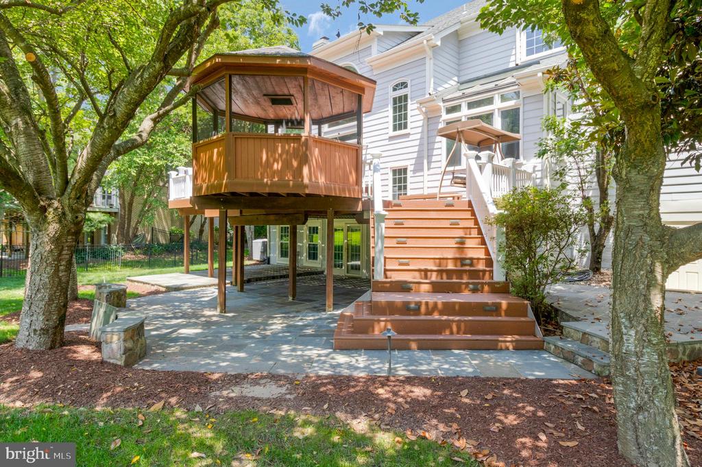 10403 VAN PATTEN LANE