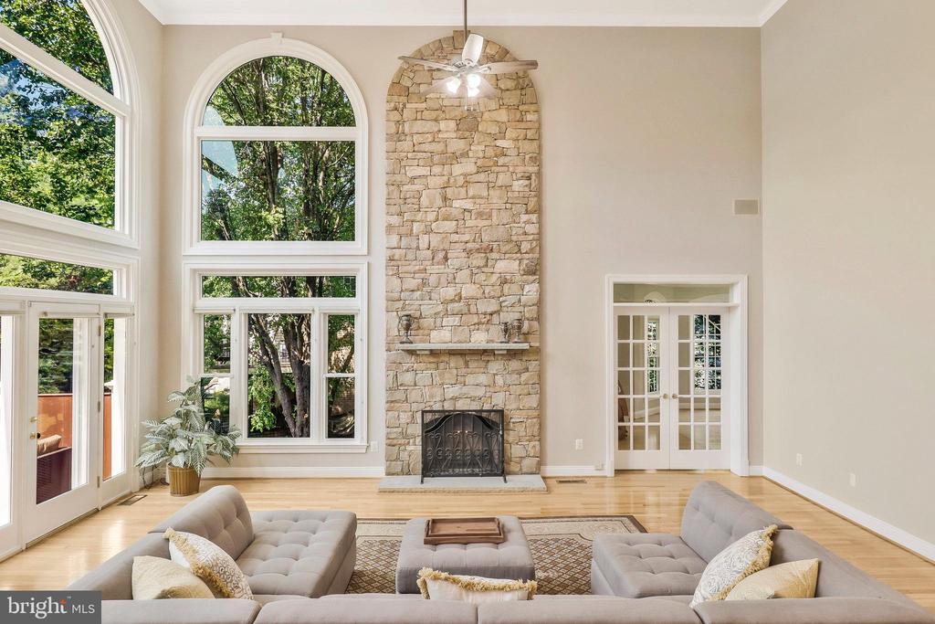 10403 VAN PATTEN LANE