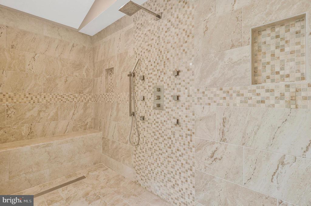 10403 VAN PATTEN LANE