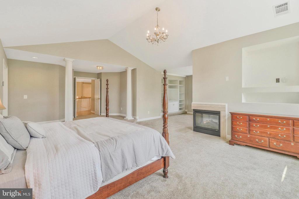 10403 VAN PATTEN LANE