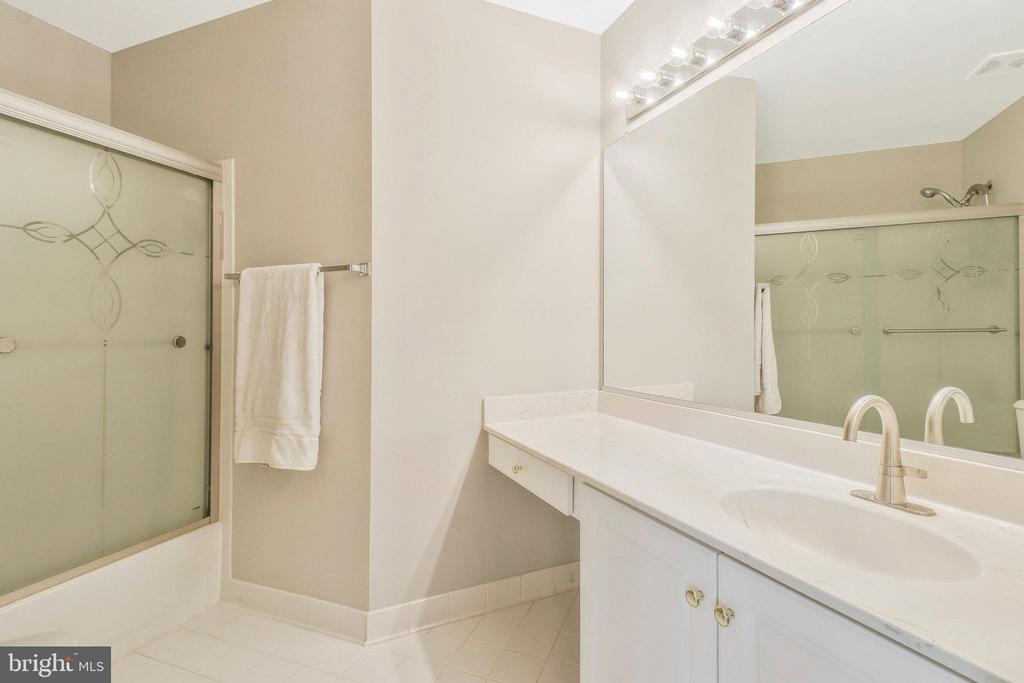 10403 VAN PATTEN LANE
