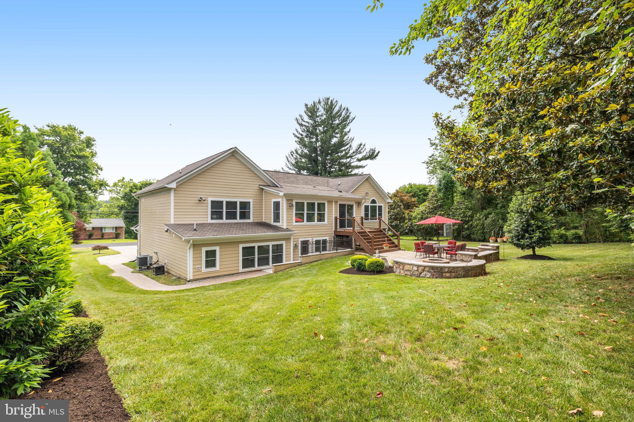 816 CONSTELLATION DRIVE