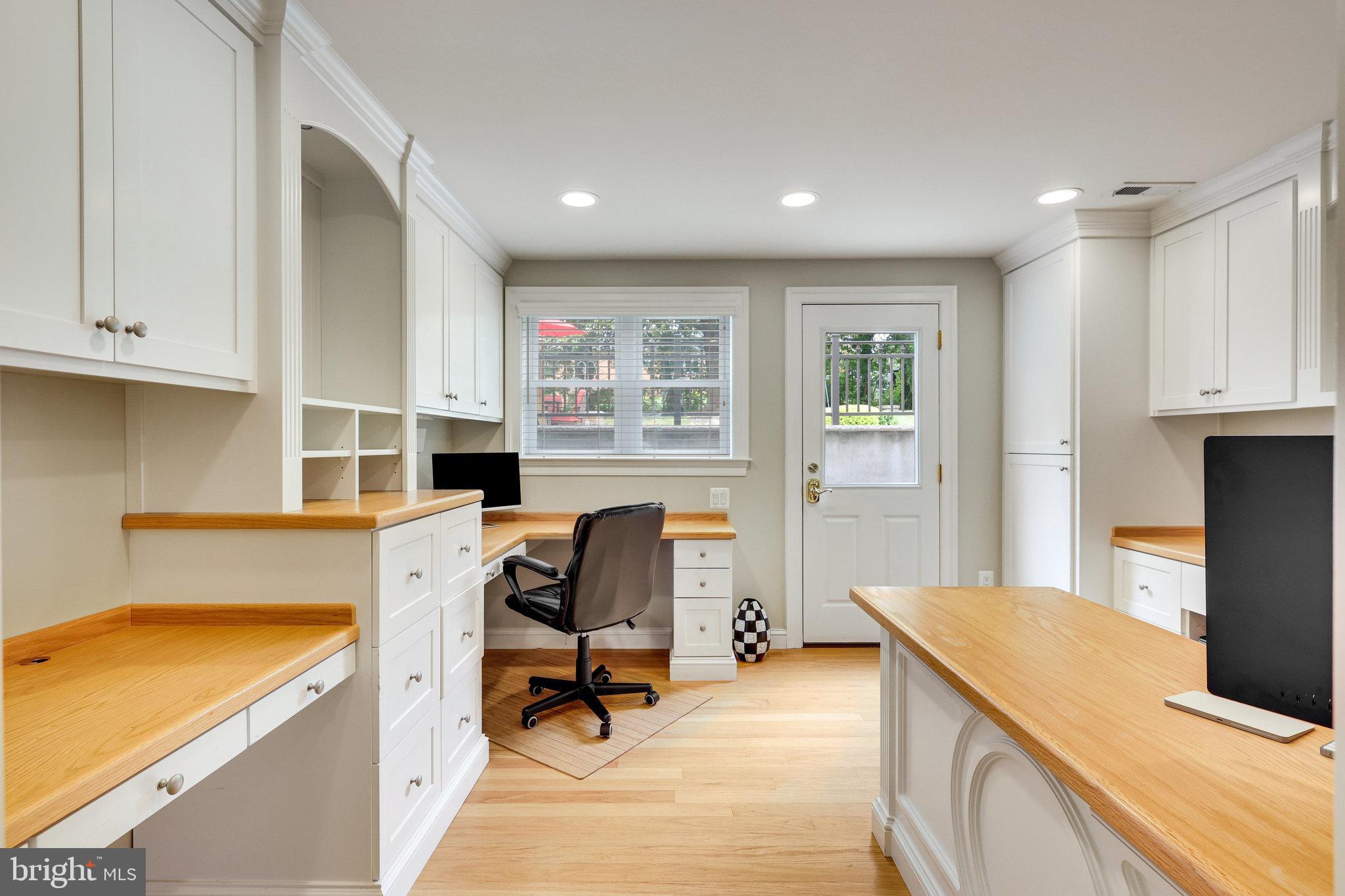 816 CONSTELLATION DRIVE