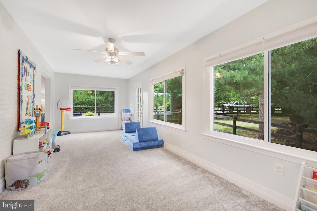 11300 COROBON LANE