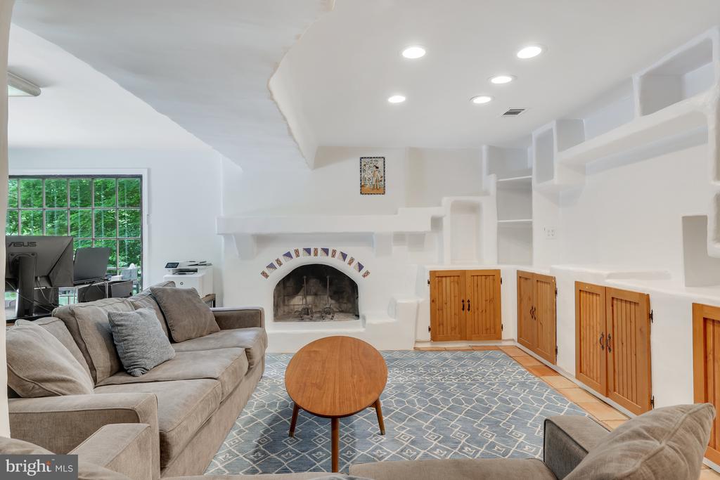 11300 COROBON LANE