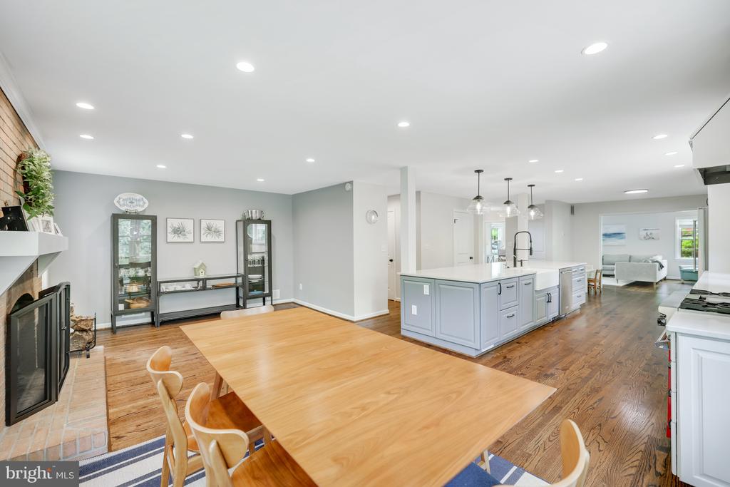 11300 COROBON LANE