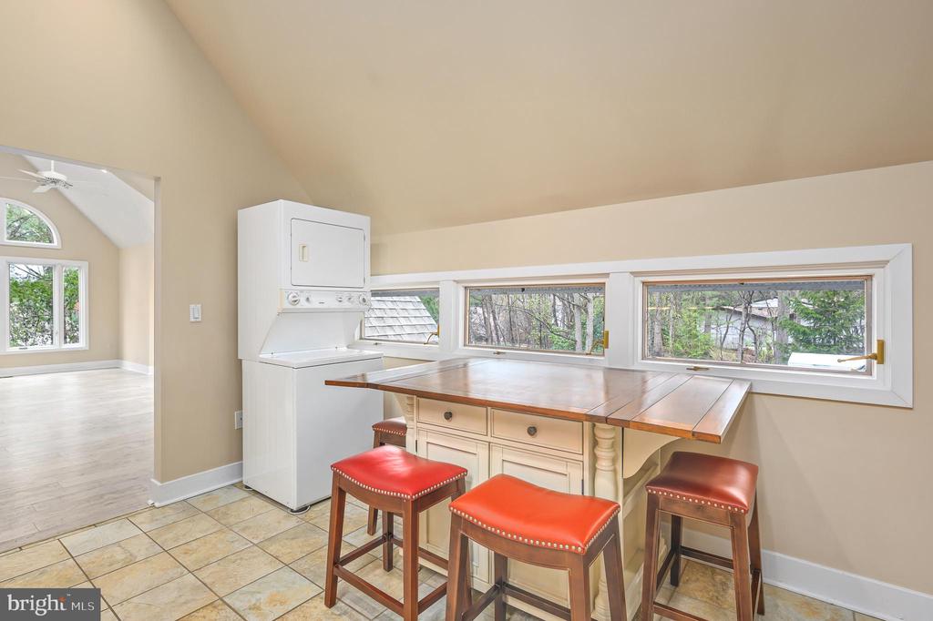 11103 GLADE DRIVE