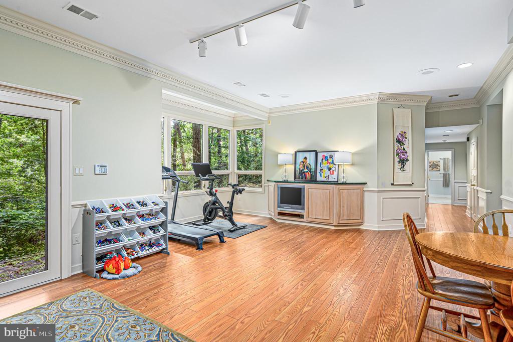 11103 GLADE DRIVE