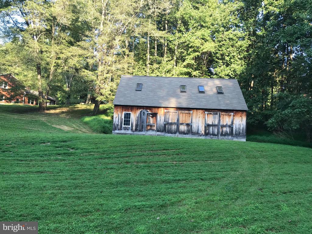 10209 BEACH MILL ROAD