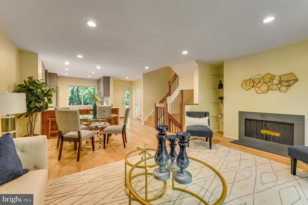 11529 BUTTONWOOD COURT