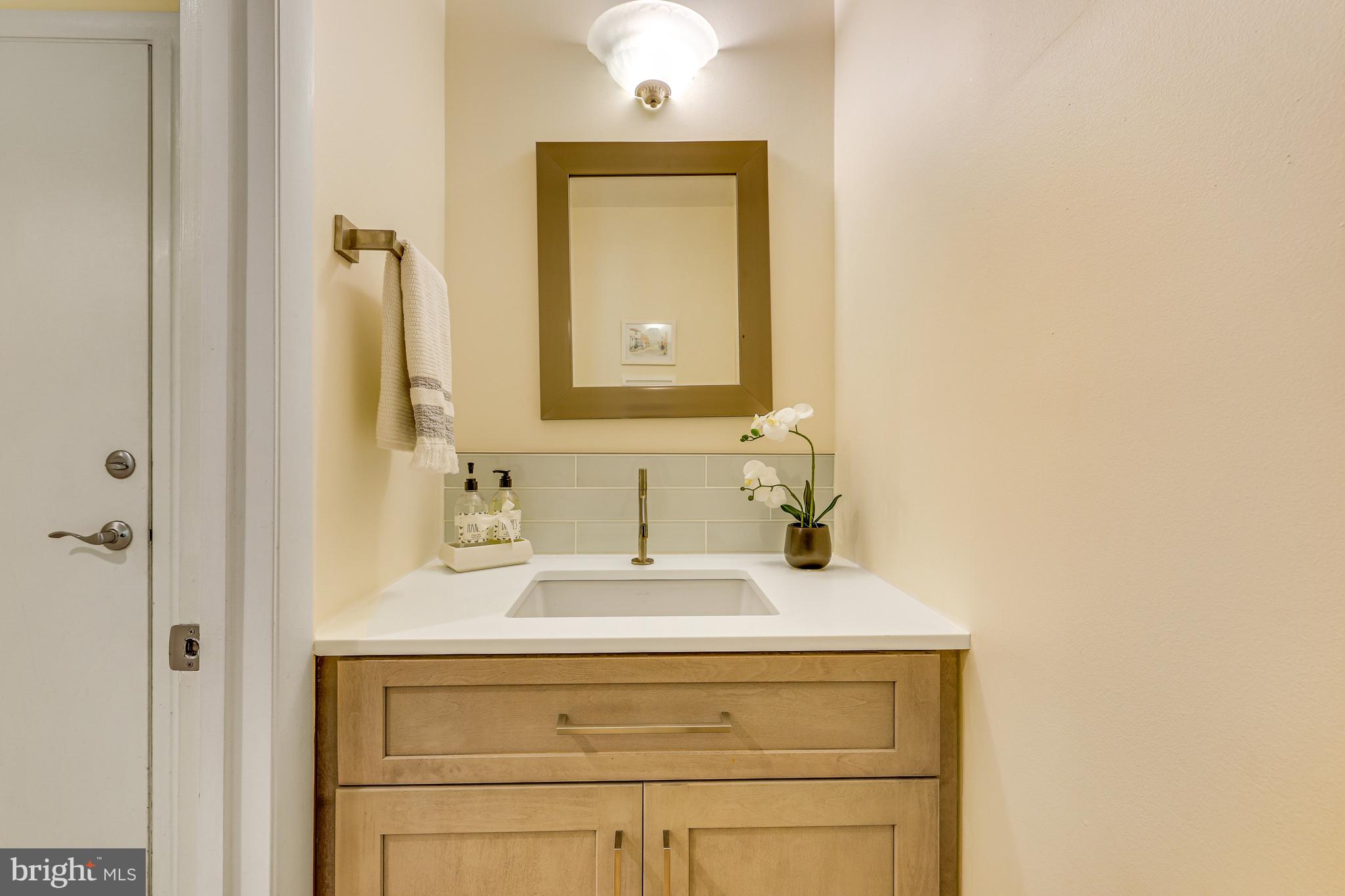 11529 BUTTONWOOD COURT