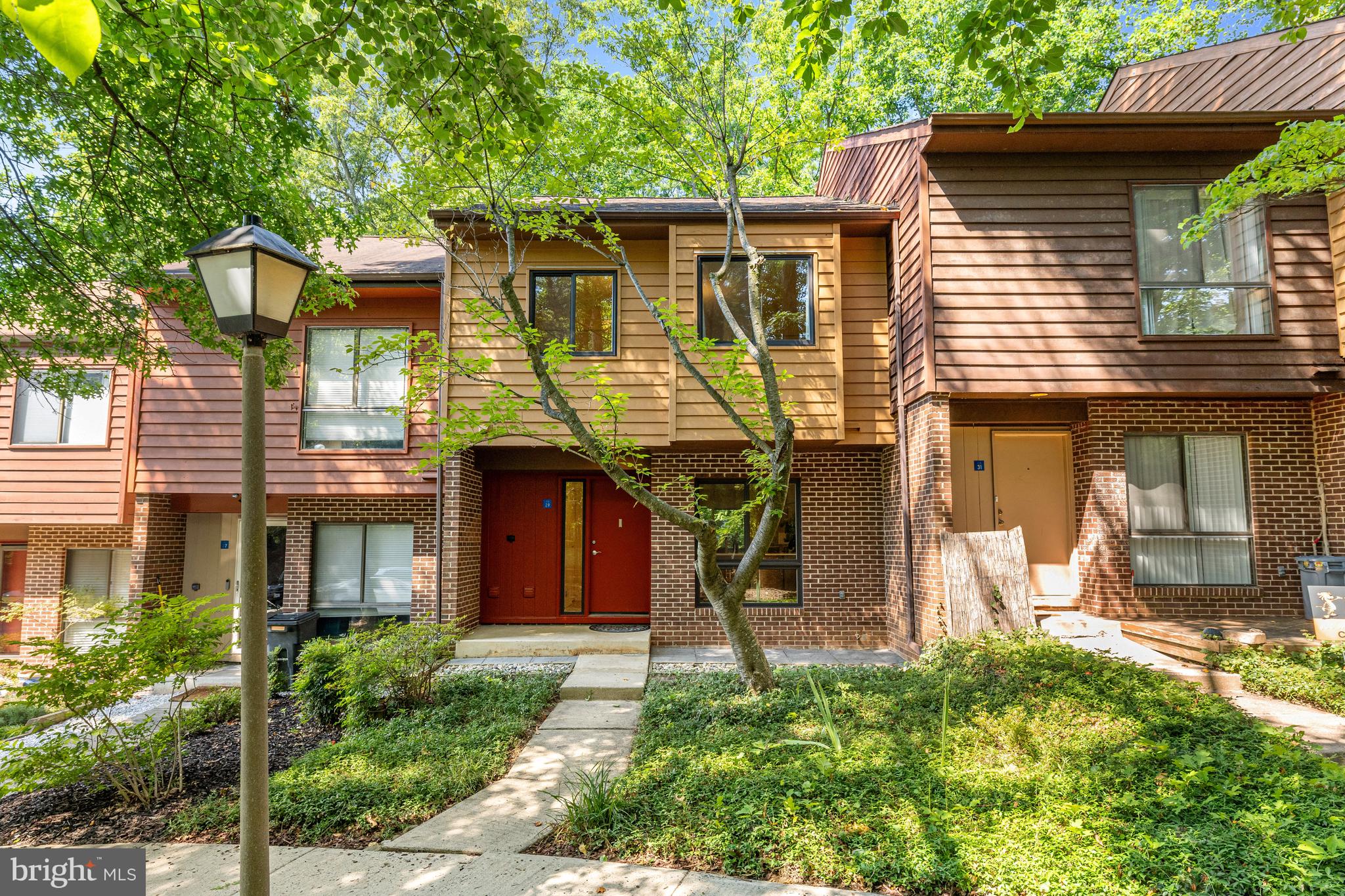 11529 BUTTONWOOD COURT