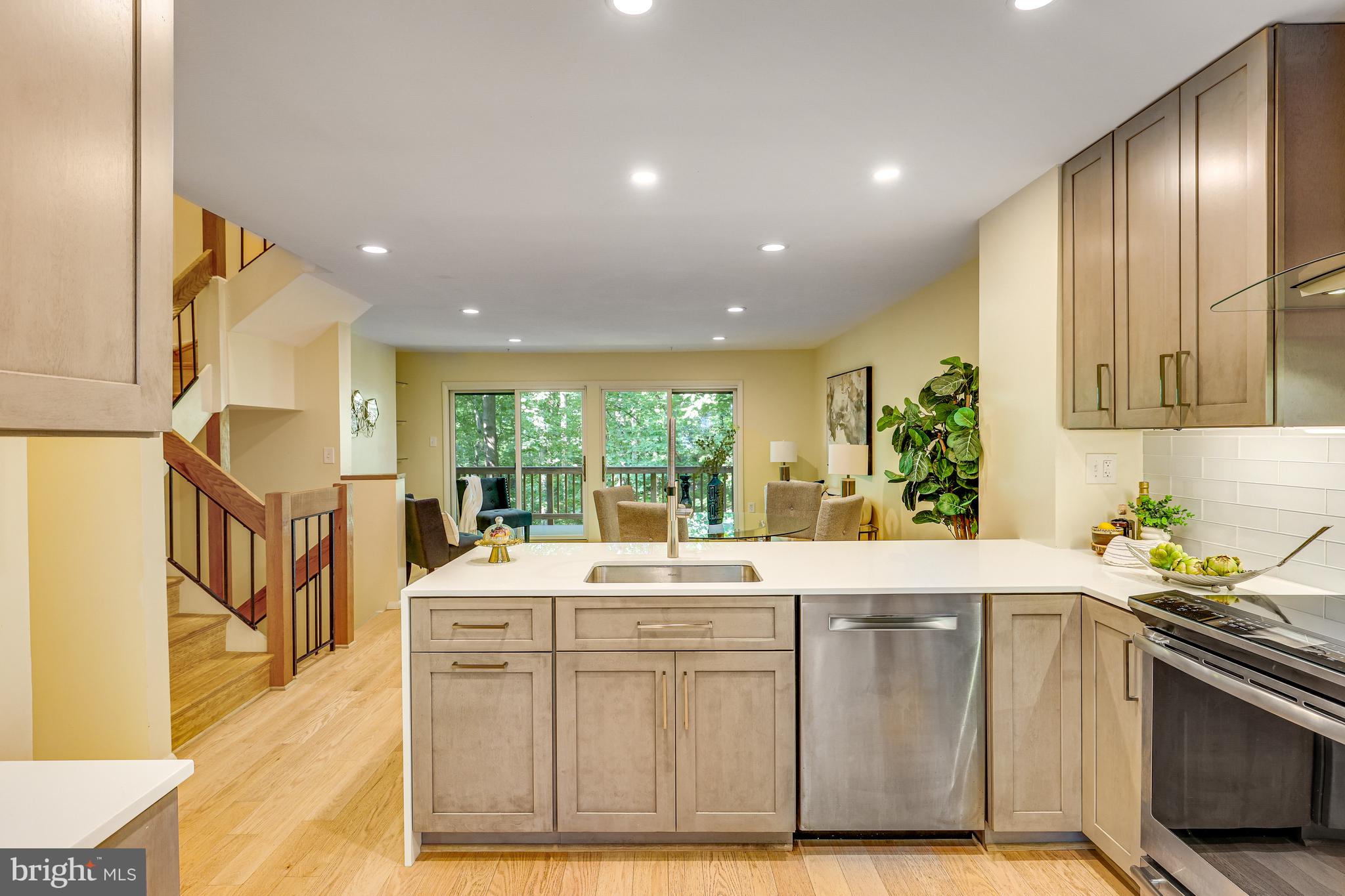 11529 BUTTONWOOD COURT