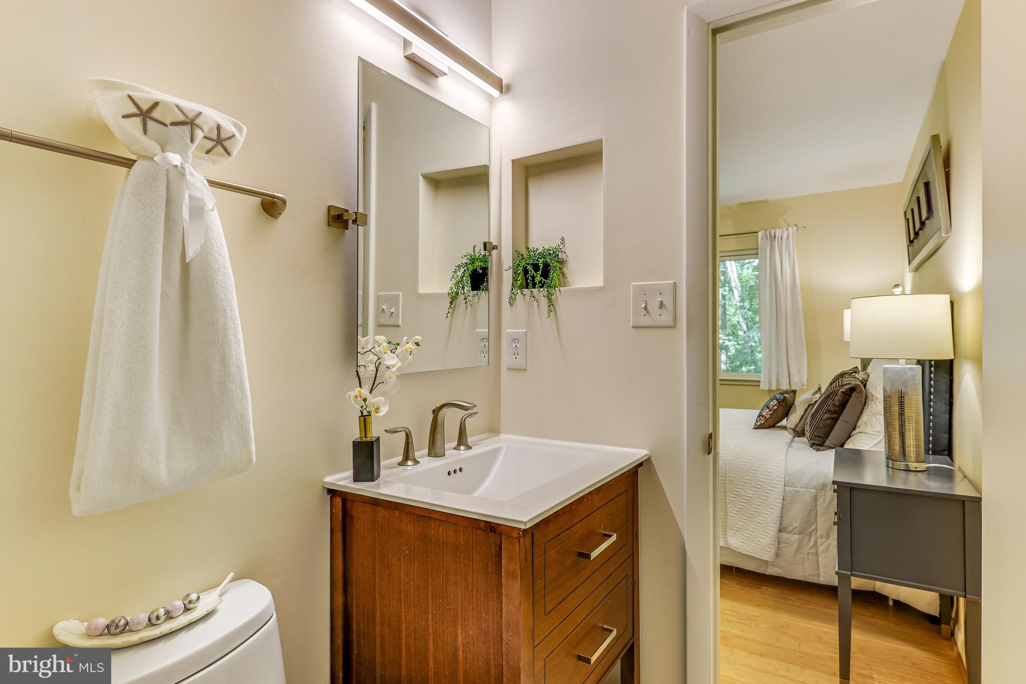 11529 BUTTONWOOD COURT