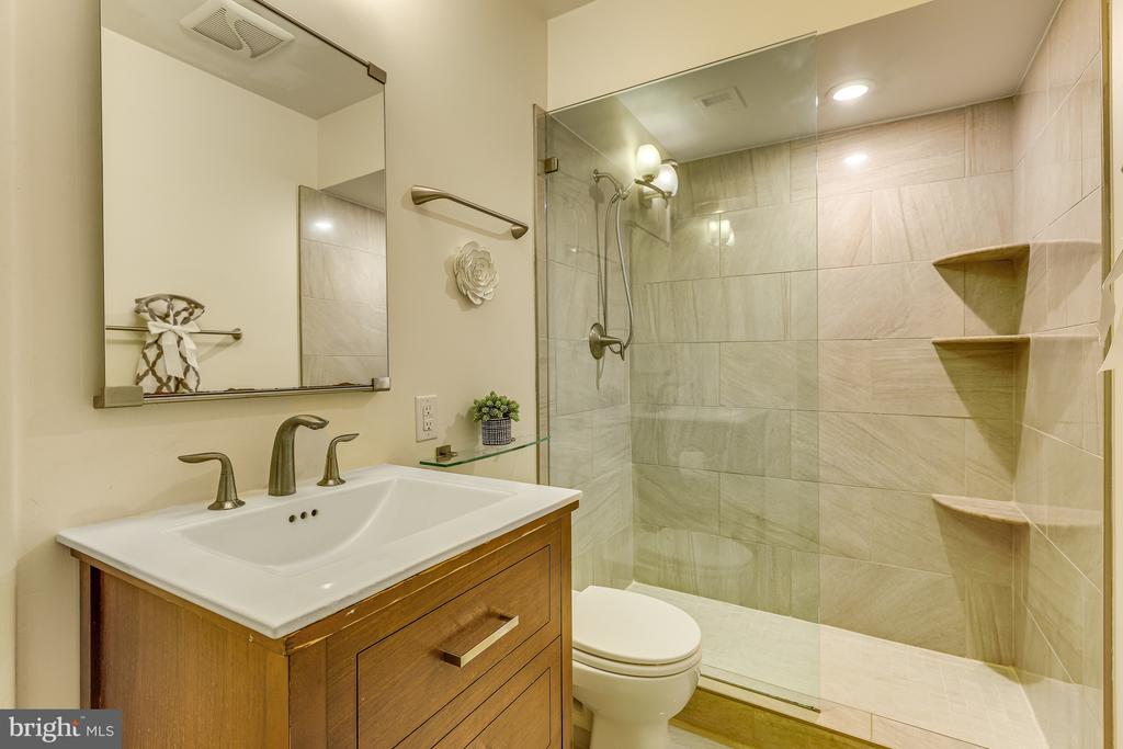 11529 BUTTONWOOD COURT