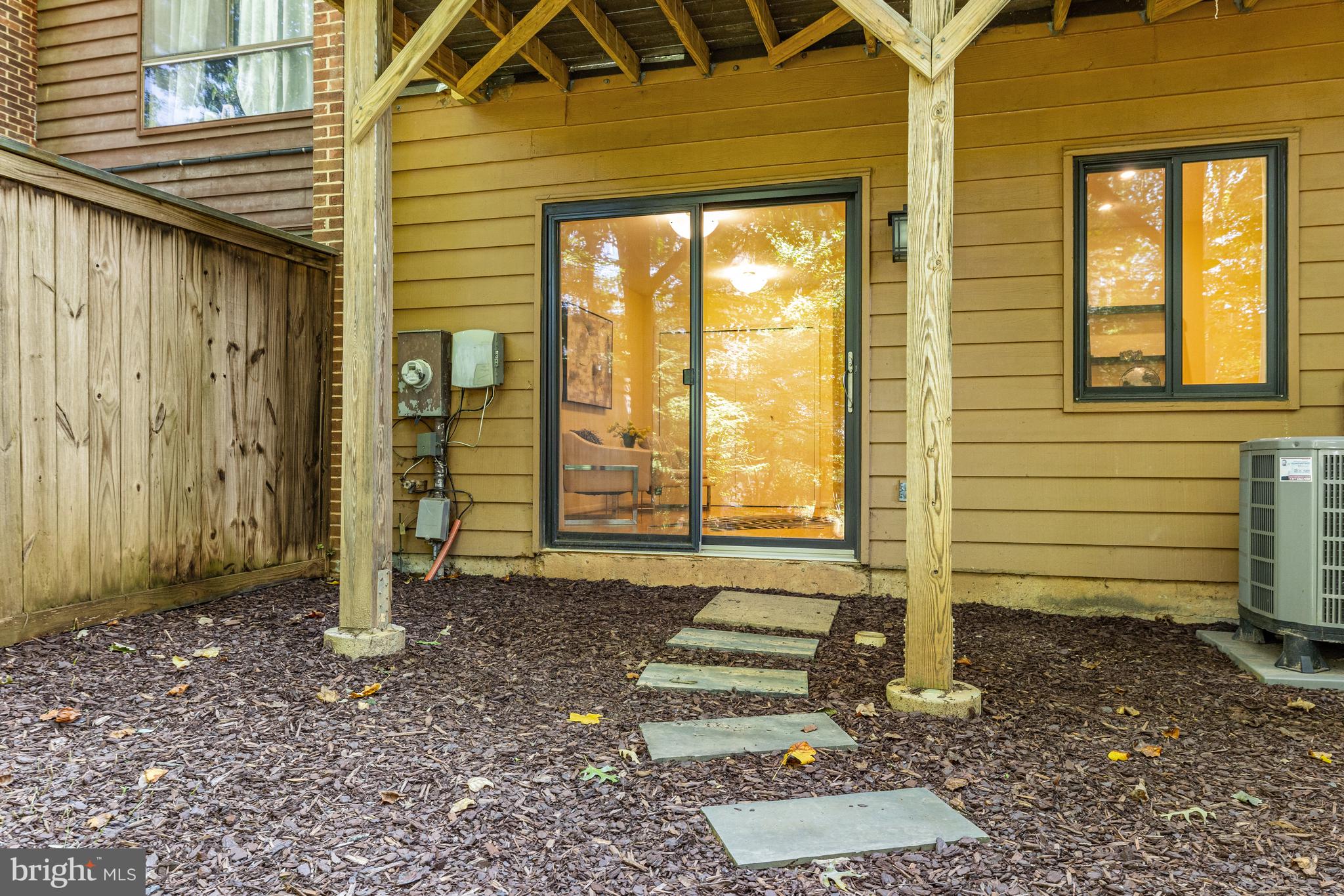 11529 BUTTONWOOD COURT