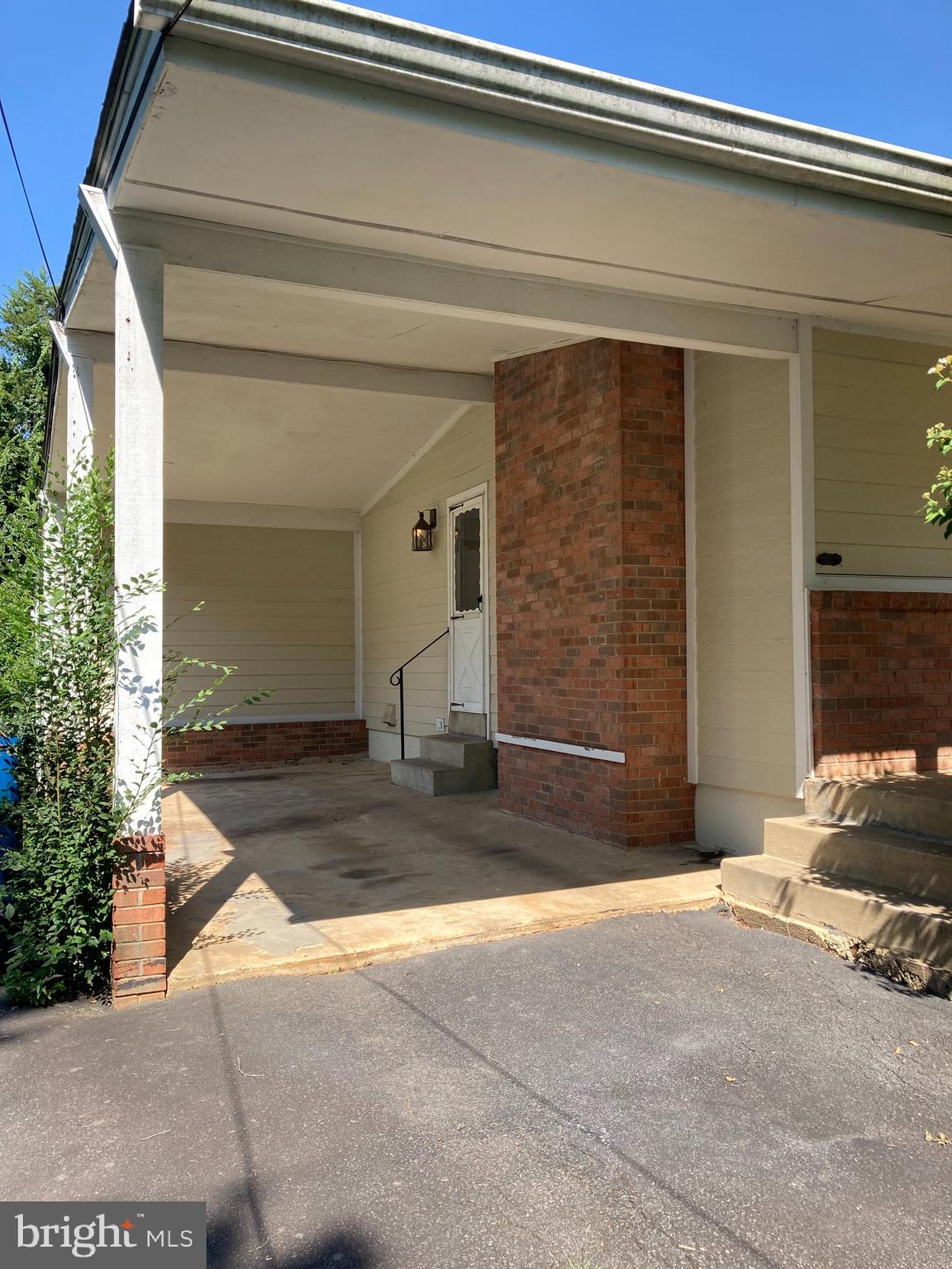 852 CONSTELLATION DRIVE