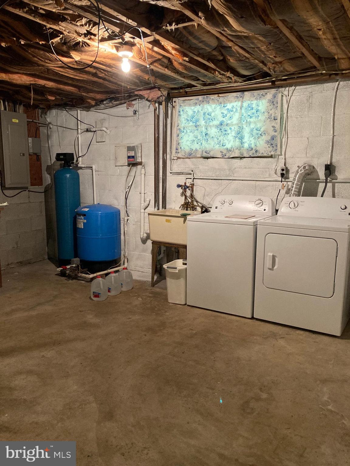 852 CONSTELLATION DRIVE