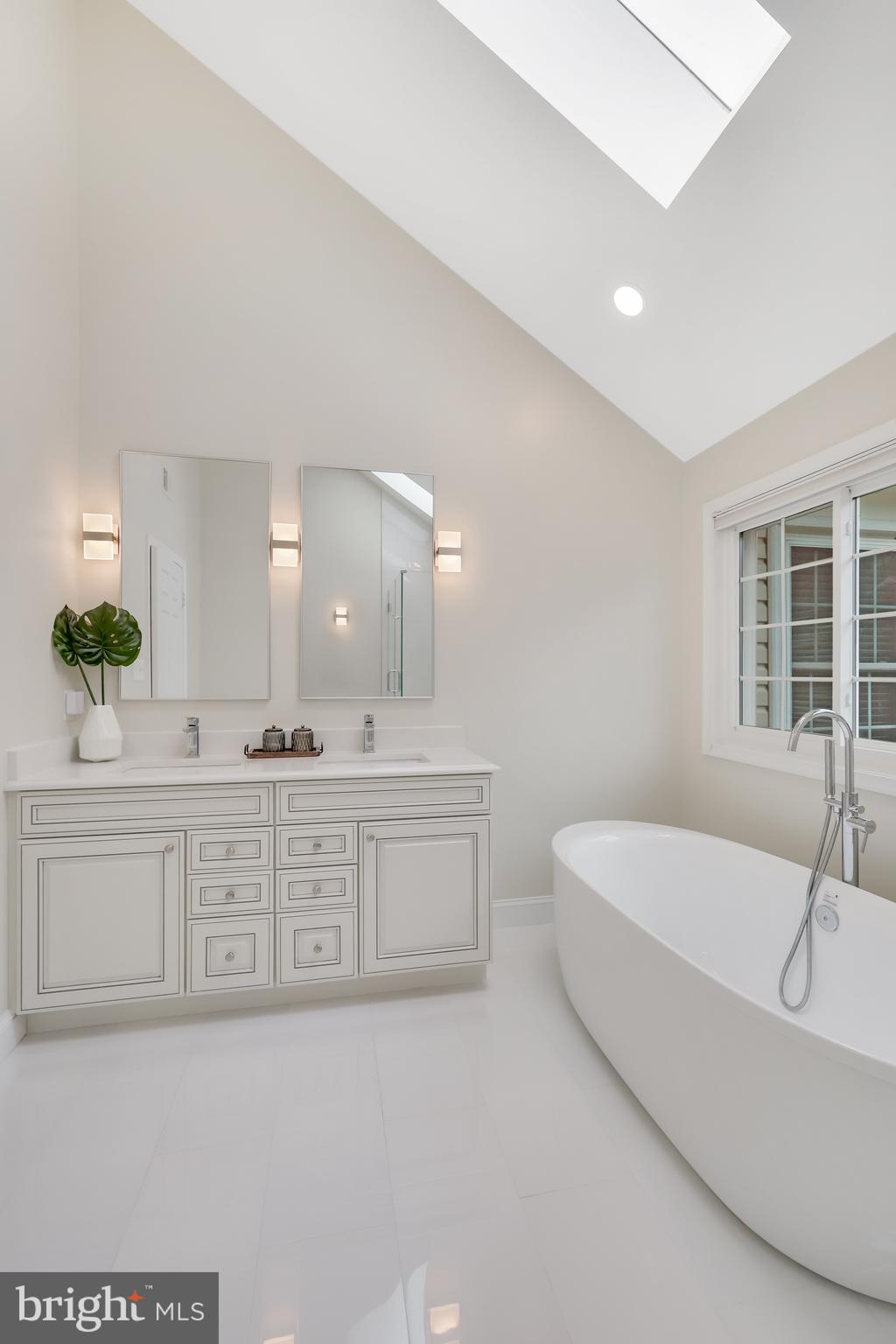 11602 ROLLING MEADOW DRIVE