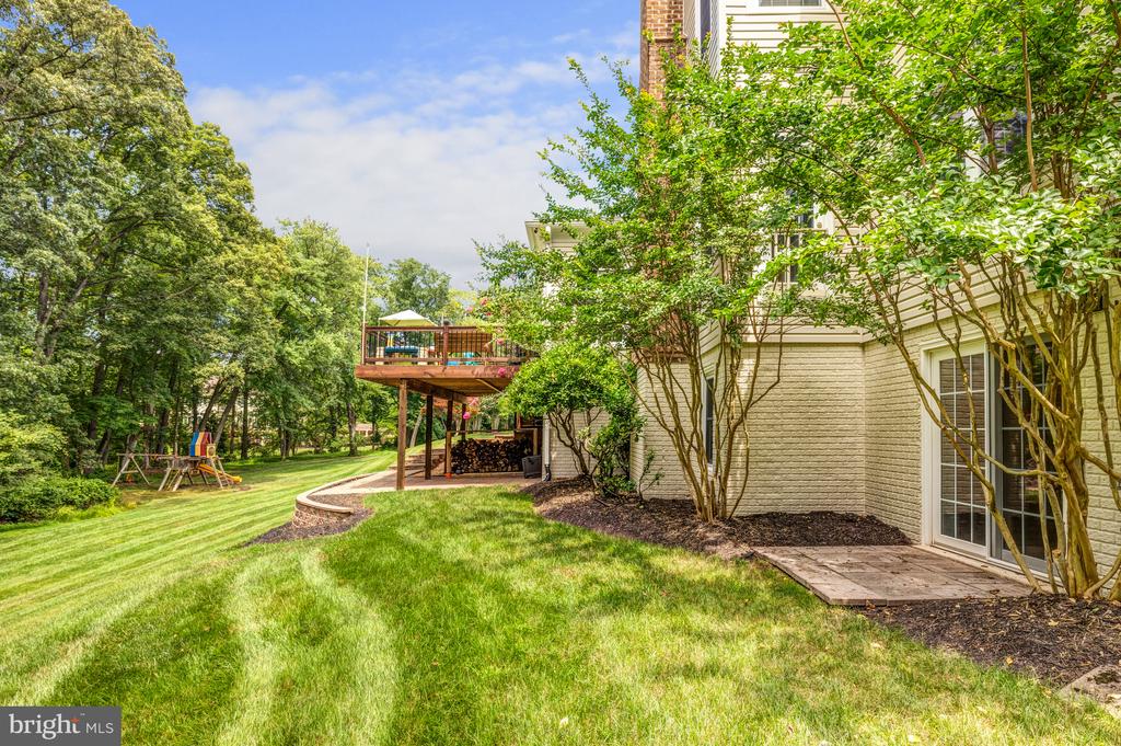 11602 ROLLING MEADOW DRIVE