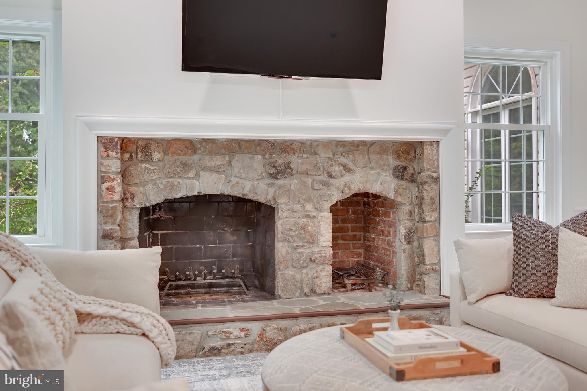 11602 ROLLING MEADOW DRIVE