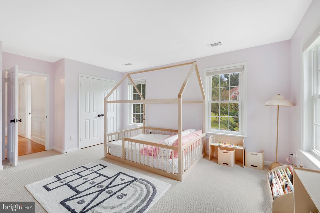 11602 ROLLING MEADOW DRIVE