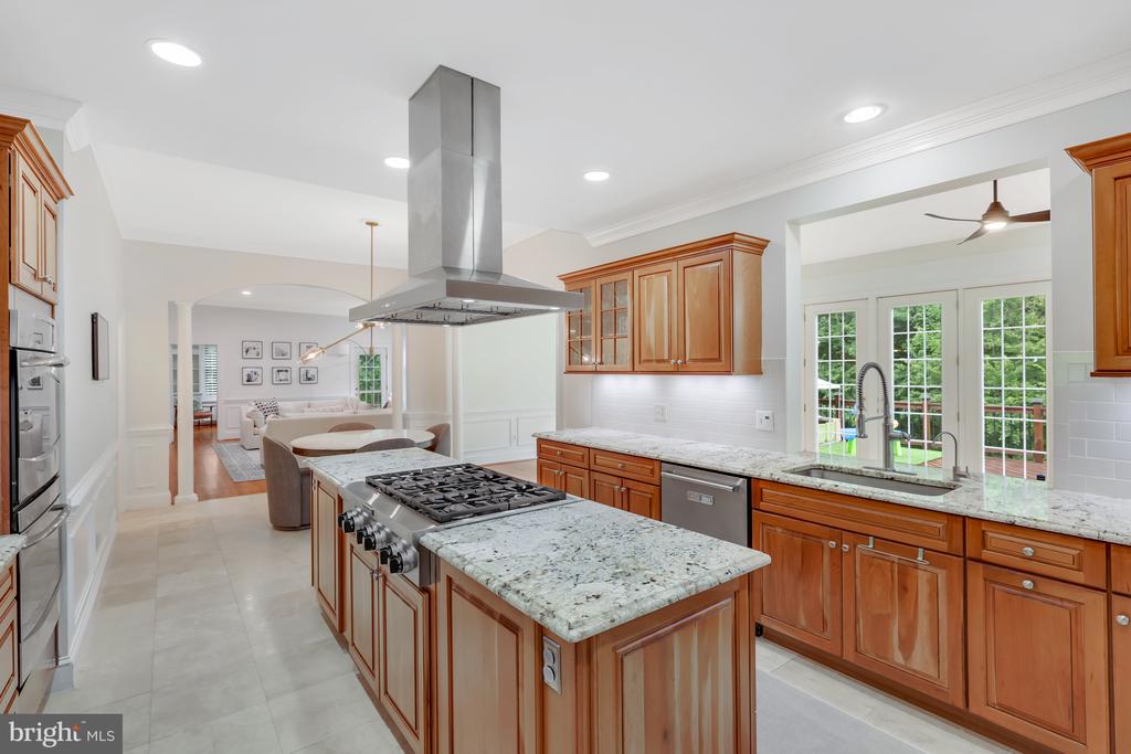 11602 ROLLING MEADOW DRIVE