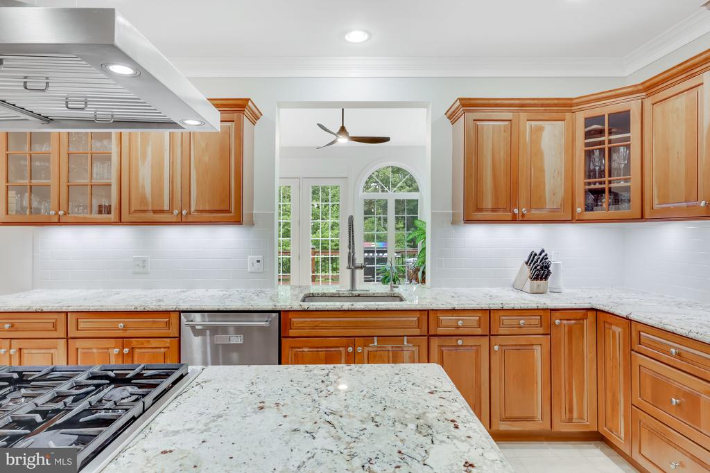 11602 ROLLING MEADOW DRIVE